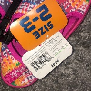 newtz Shoes - Brand New water shoes newtz Shoes - Brand New water shoes